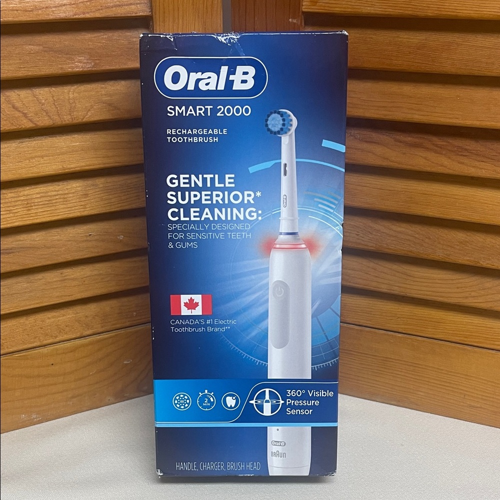 Oral-B Smart 2000 Rechargeable Toothbrush - Blue/White
